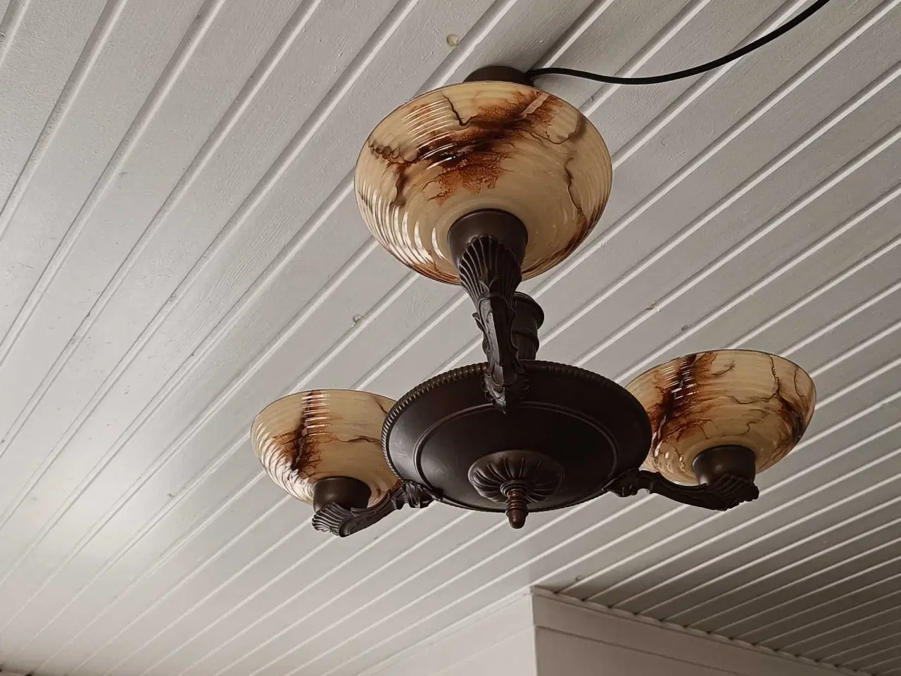 Billede 6 - Flot lampe , med intakte skærme 