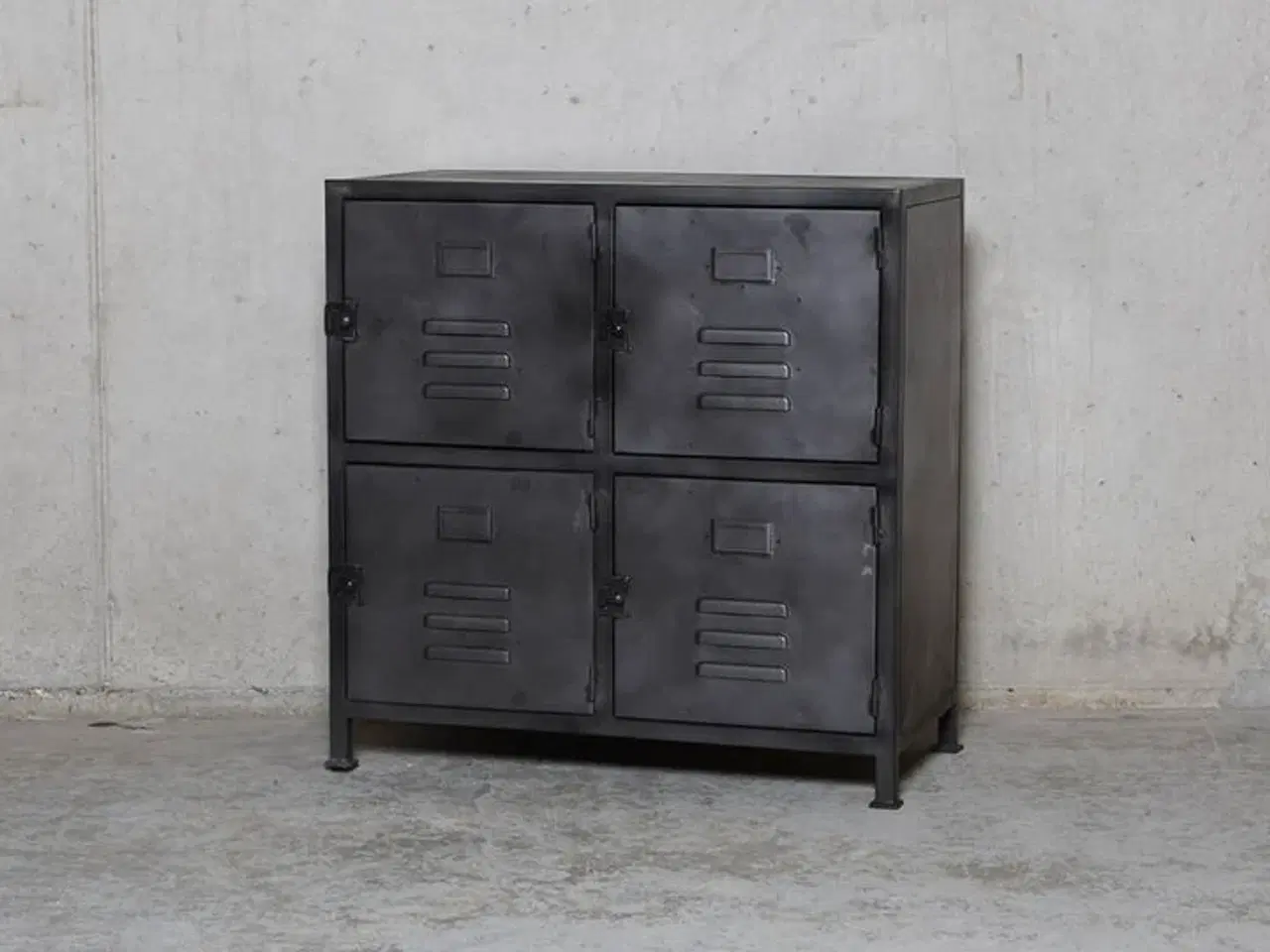 Billede 2 - Nyt LOCKER skab 4 rums