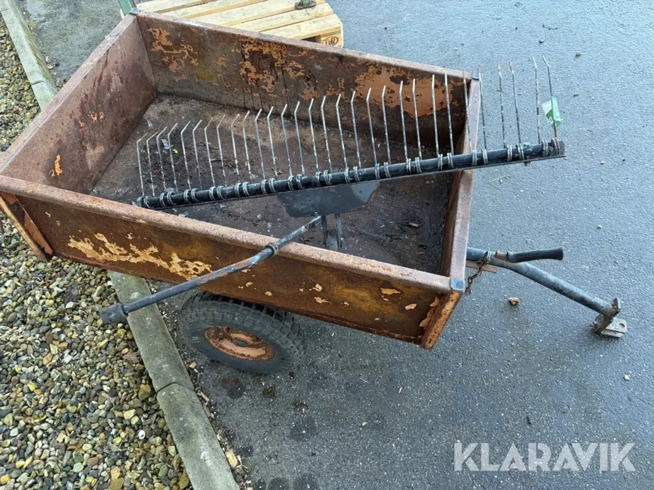 Billede 6 - Havevogn og rive