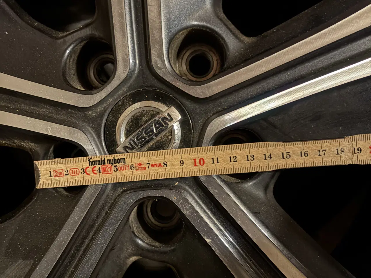 Billede 3 - Dæk med alufælge