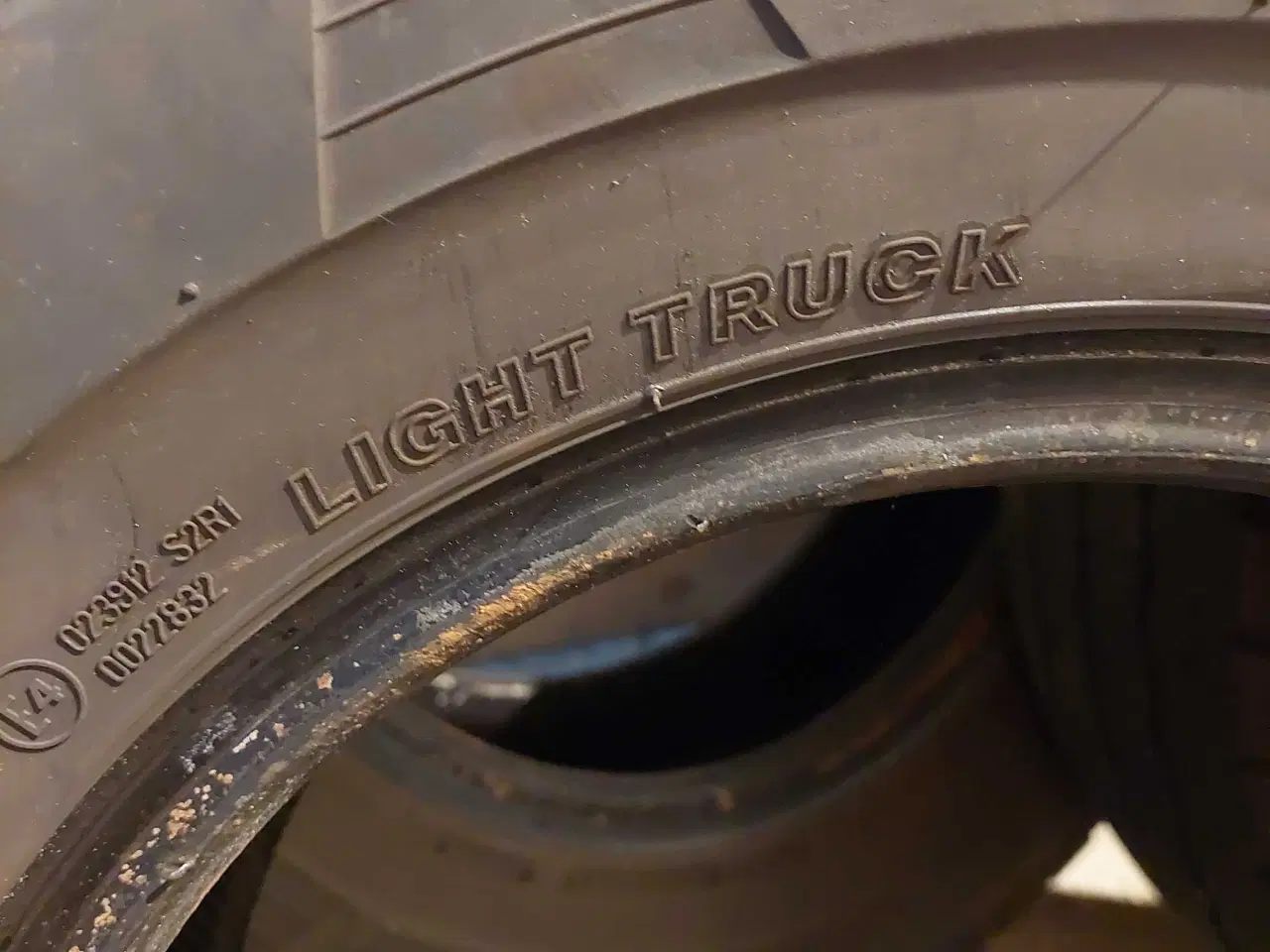 Billede 3 - Helårsdæk 4 stk