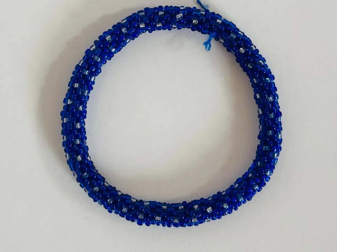 Billede 2 - Smykker i sølvbelagt, blå perler og grøn farve.