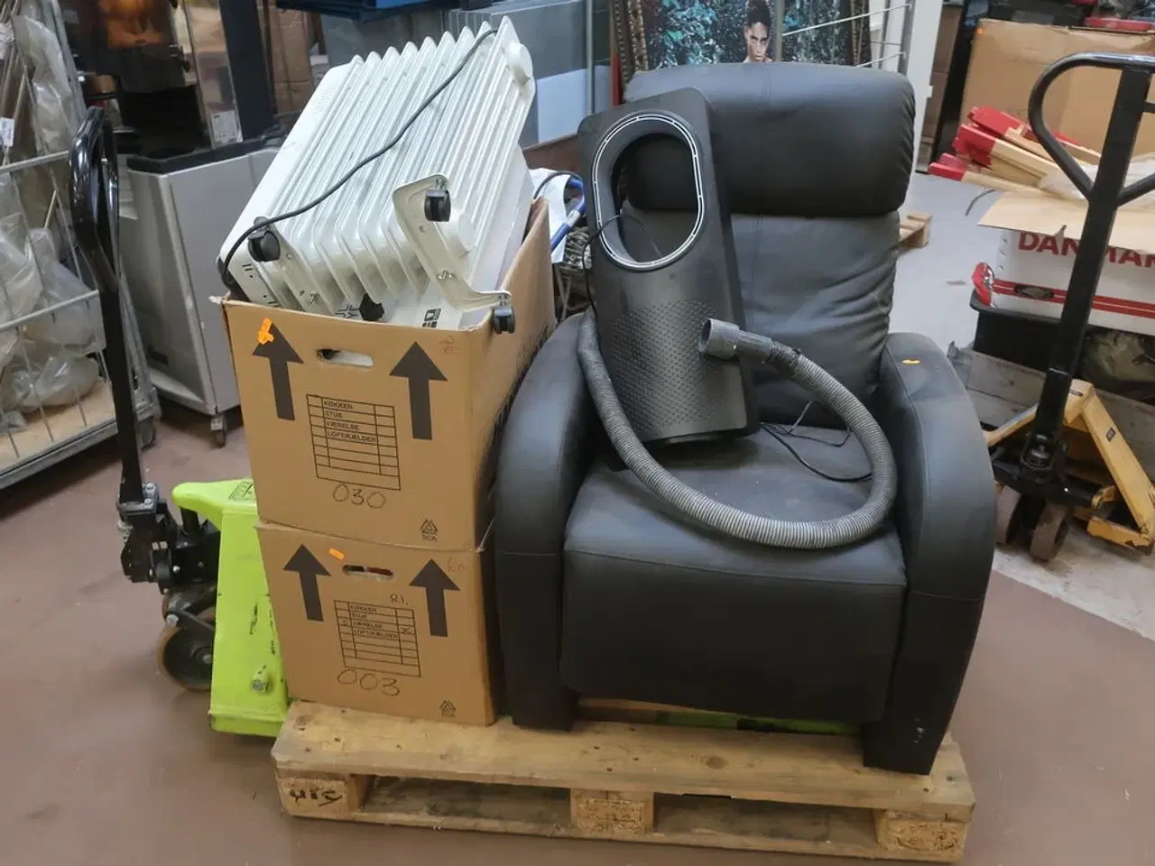 Billede 5 - Massagestol, pærer, luftfriskert m.m.