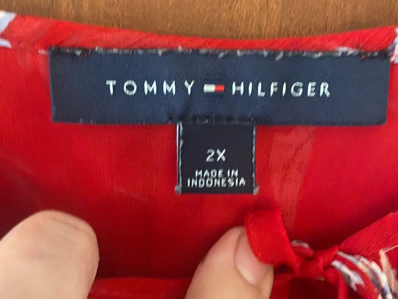 Billede 2 - Tommy Hilfiger bluse 