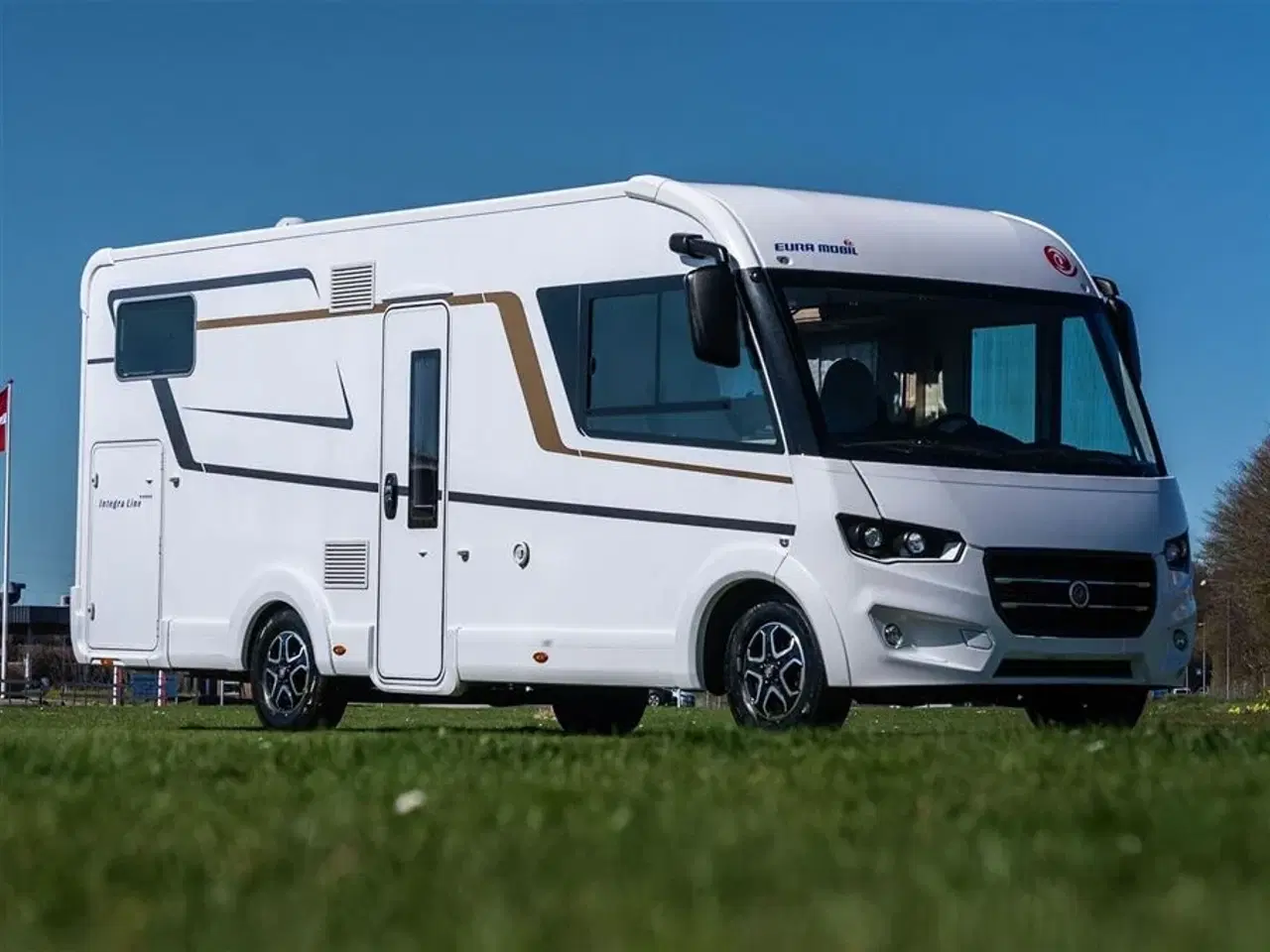 Billede 1 - 2022 - Euramobil Integra Line 720 EF   Tysk kvalitet og luksus