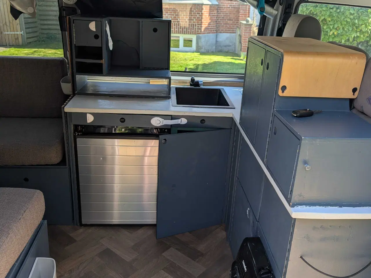 Billede 6 - Volkswagen transporter campervan, nysynet 