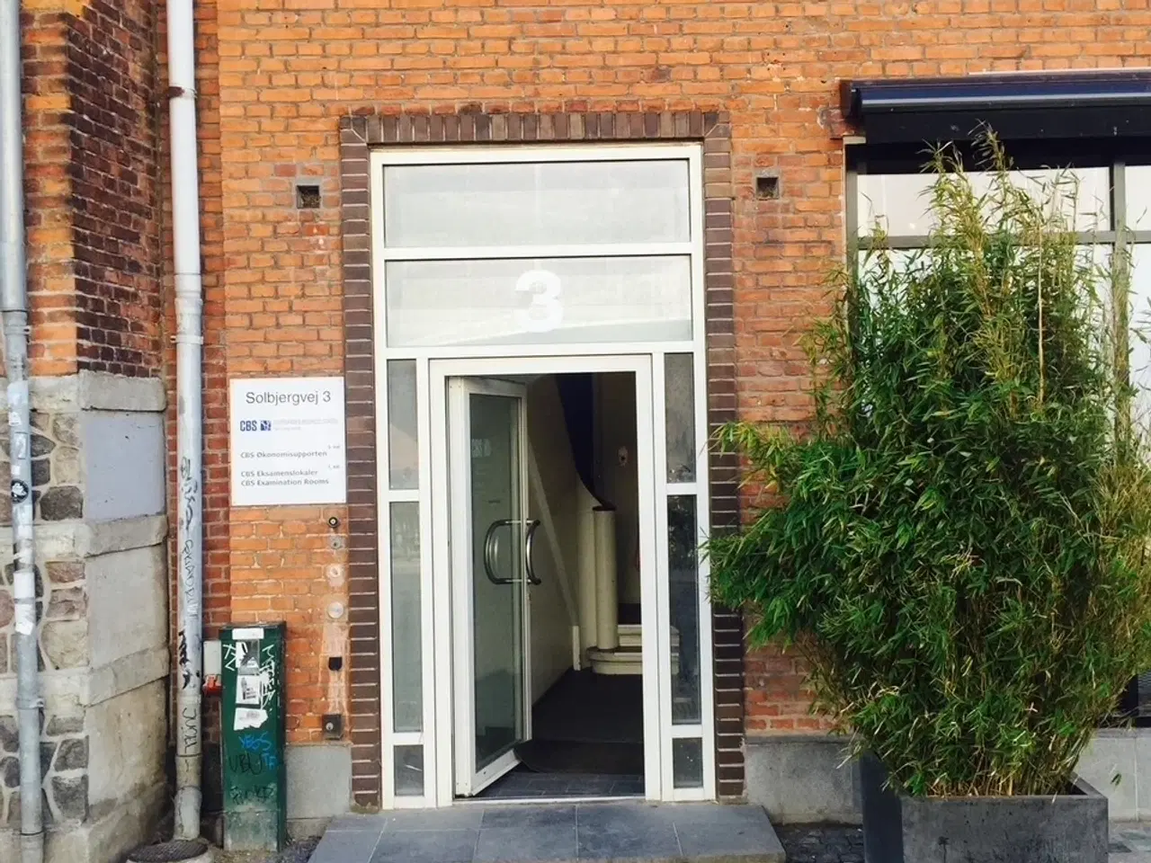 Billede 2 - Øverste etage med elevator