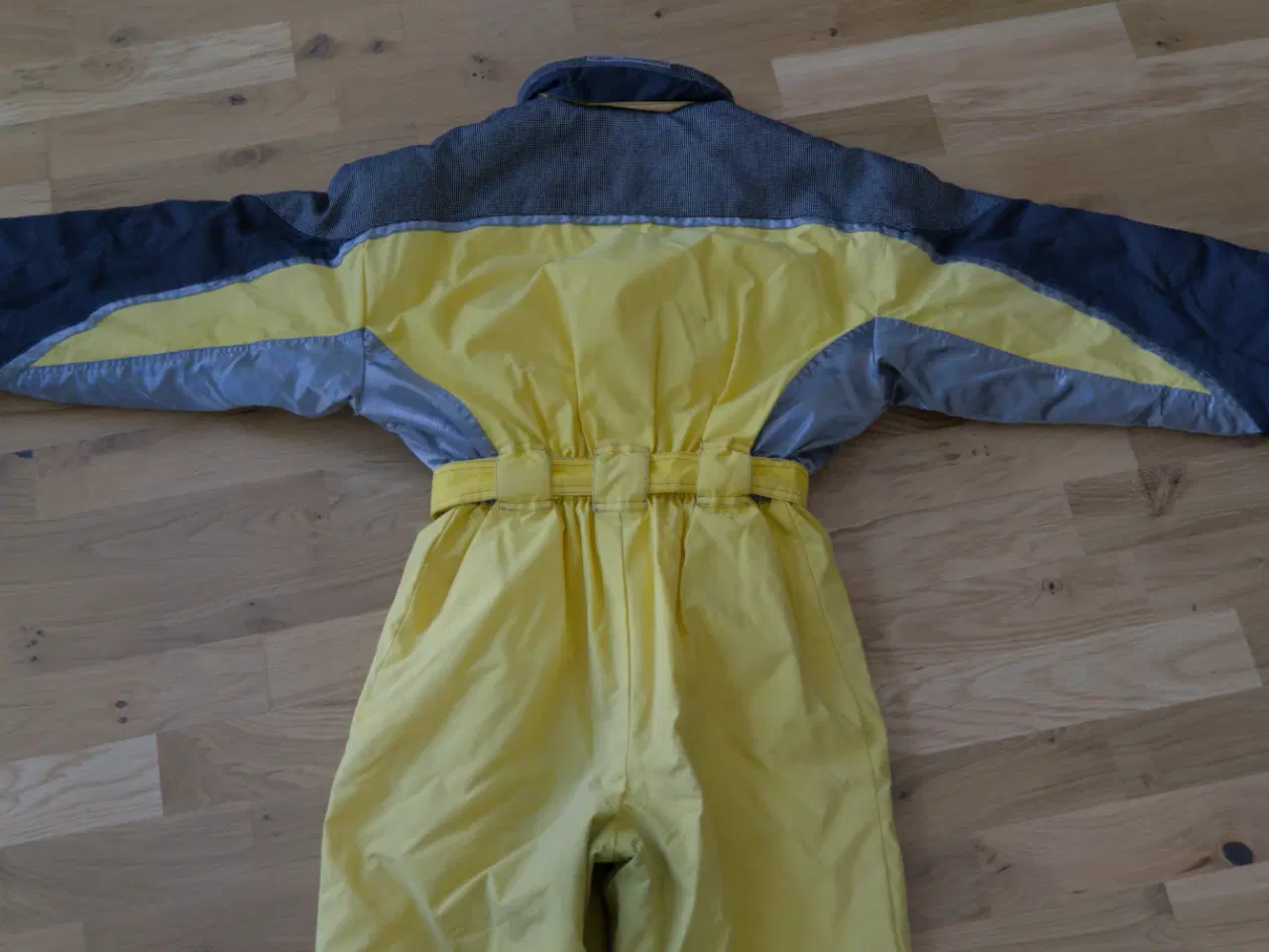 Billede 4 - Gul heldragt skidragt/flyverdragt