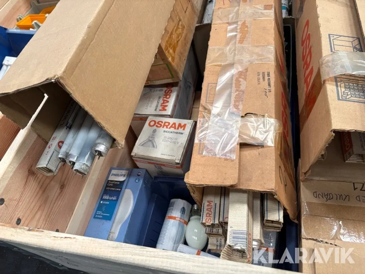 Billede 7 - Pærer og el-udstyr 4 paller