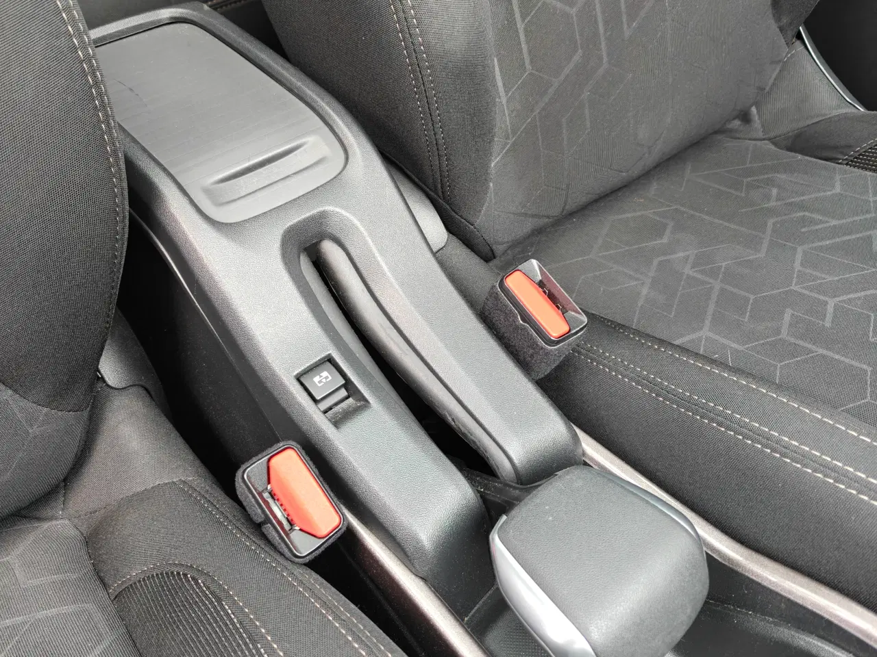 Billede 6 - 2015 Peugeot 2008 1,2 VTi 82 Active Sky 5d