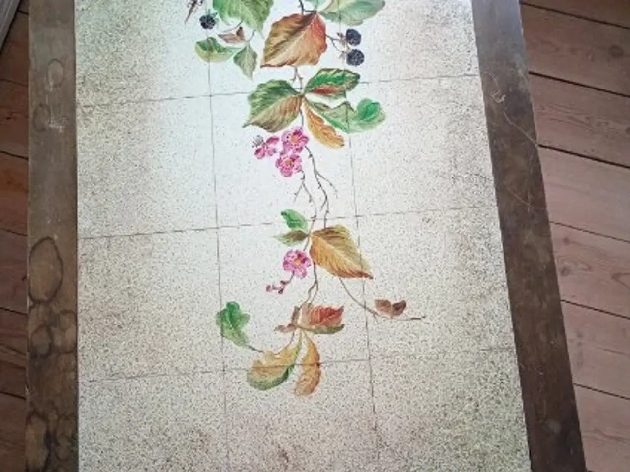 Billede 2 - Gammelt sofabord med kakler og udtræk.