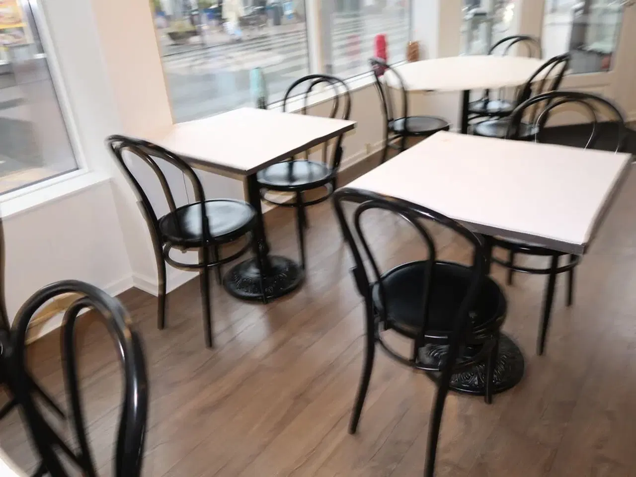 Billede 1 - 2 stk. caféborde med 4 stk. caféstole