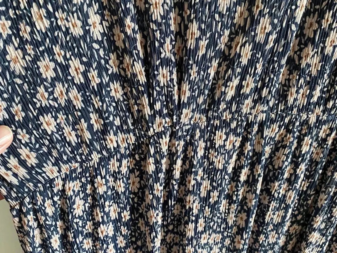 Billede 3 - Kjole str xl (42/44)