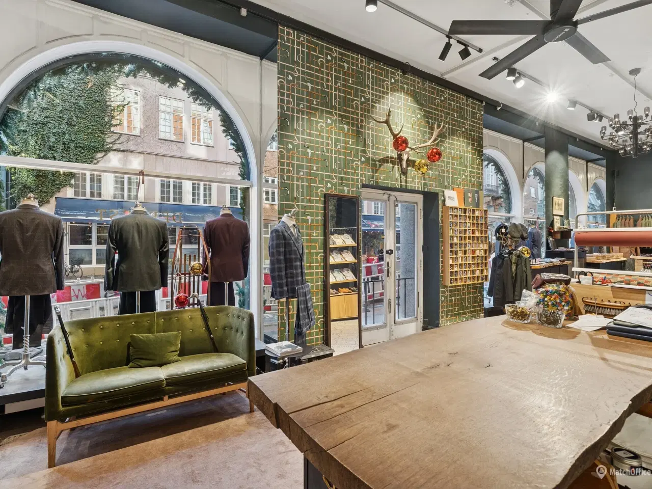 Billede 4 - Perfekt hjørnebeliggenhed på Esplanaden