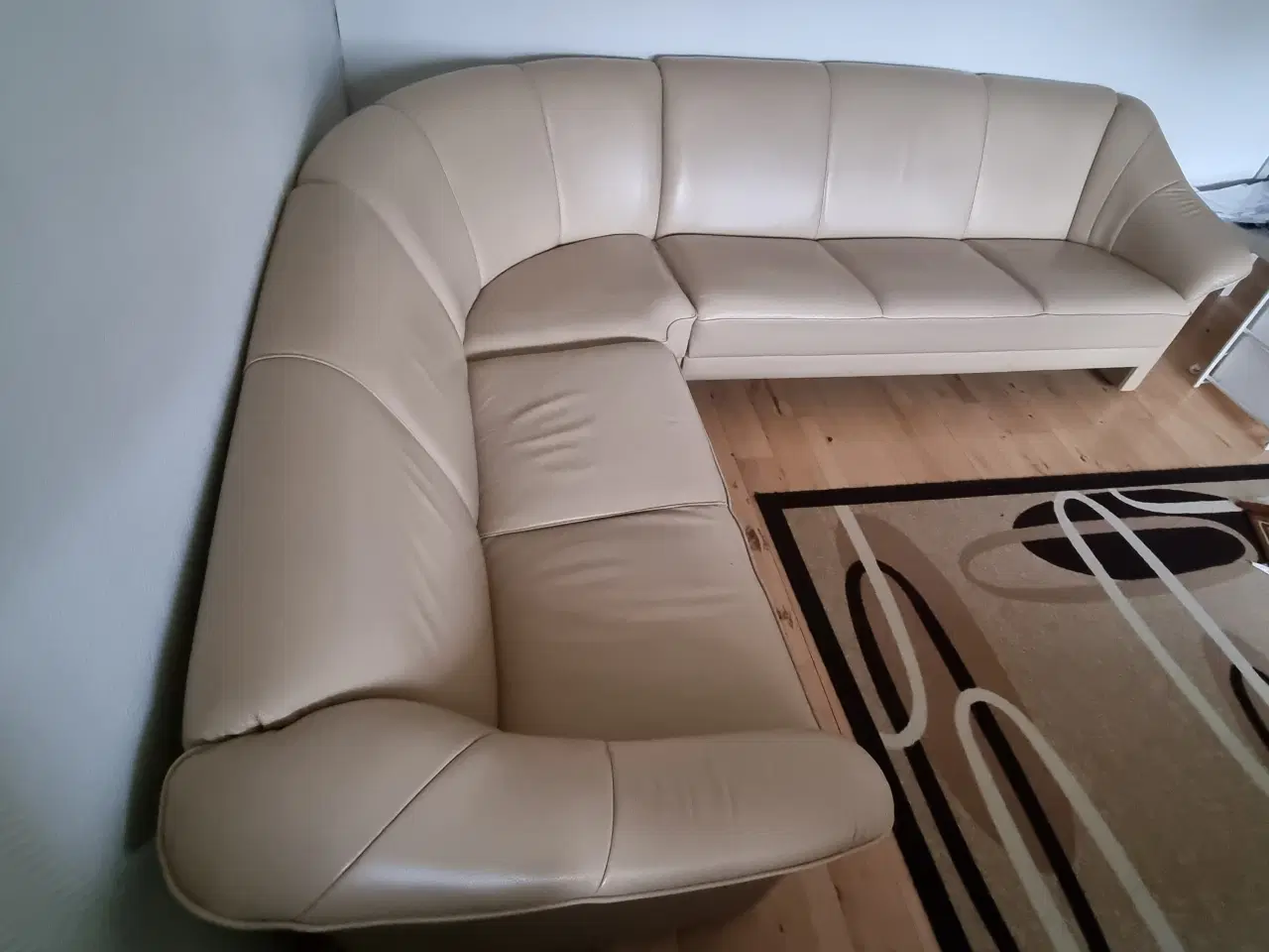 Billede 4 - Elegant Hudfarvet Læder Hjørnesofa 