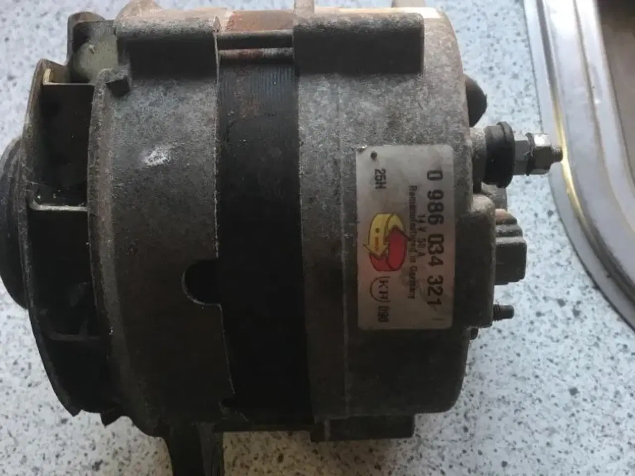 Billede 2 - Generator corolla AE80 og  AE82