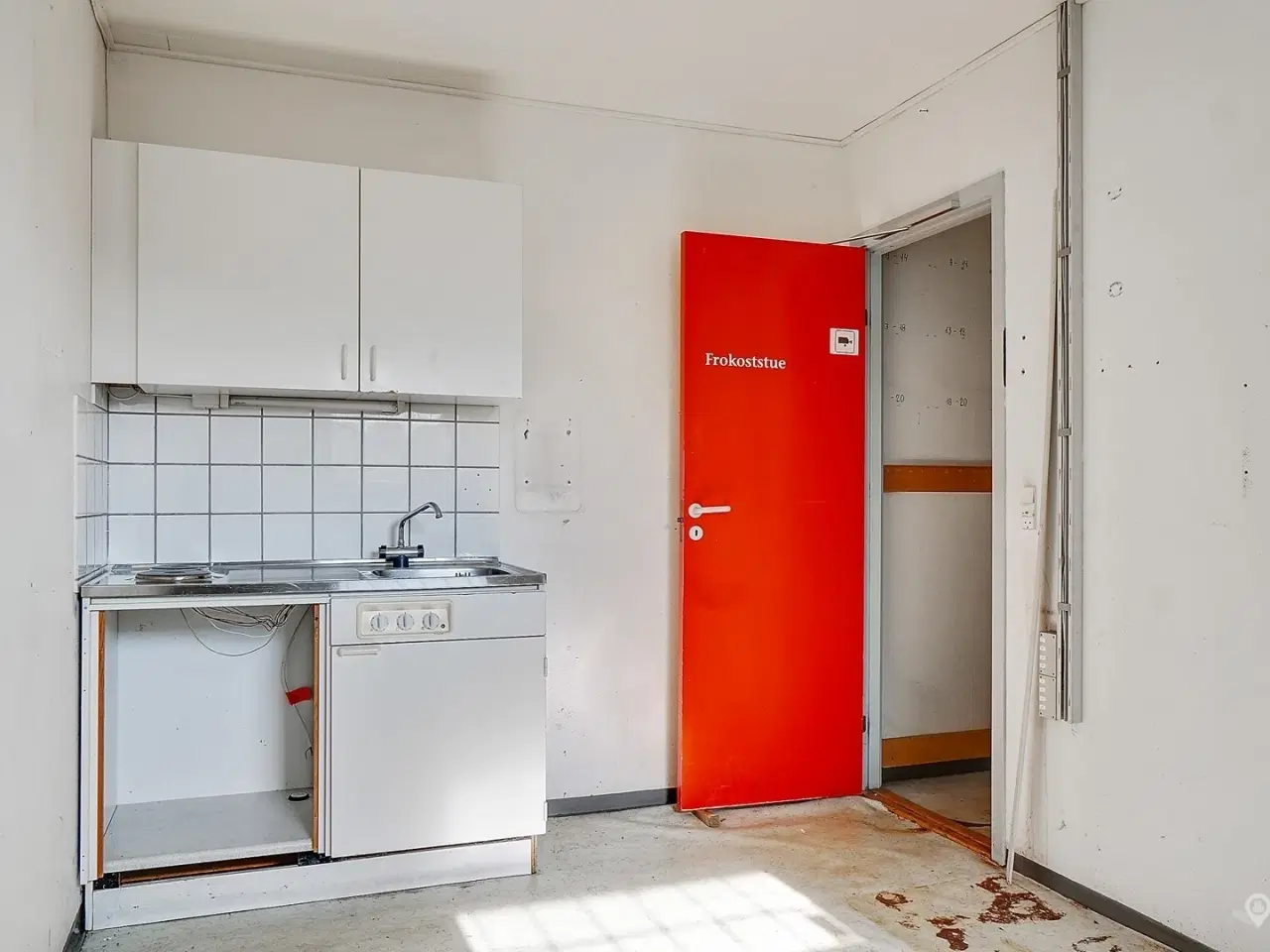 Billede 10 - Stor-butik ved byens bedste indfaldsvej