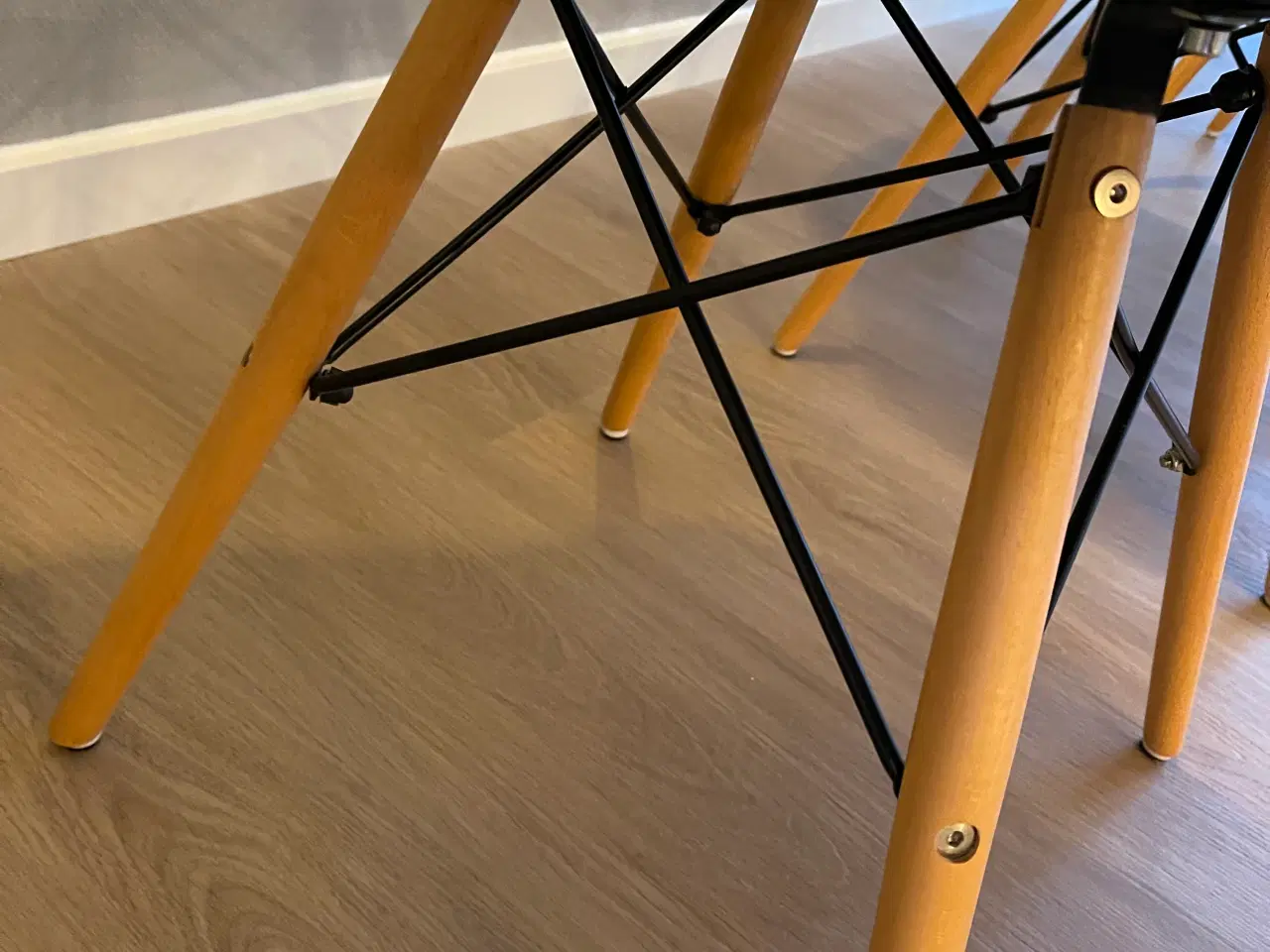 Billede 2 - Eames stole i sort