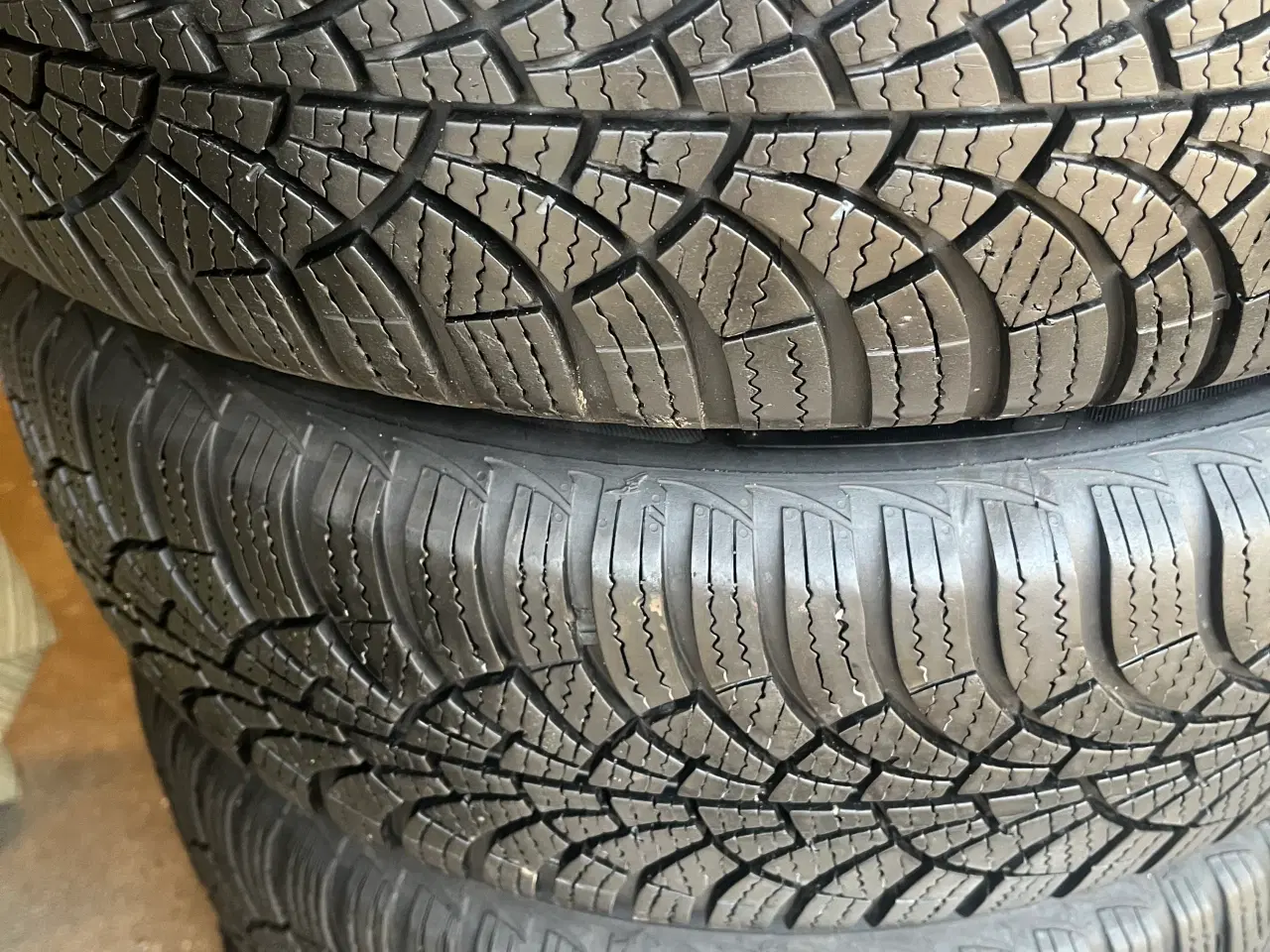 Billede 1 - Vinterhjul. 185-65-15 Goodyear.