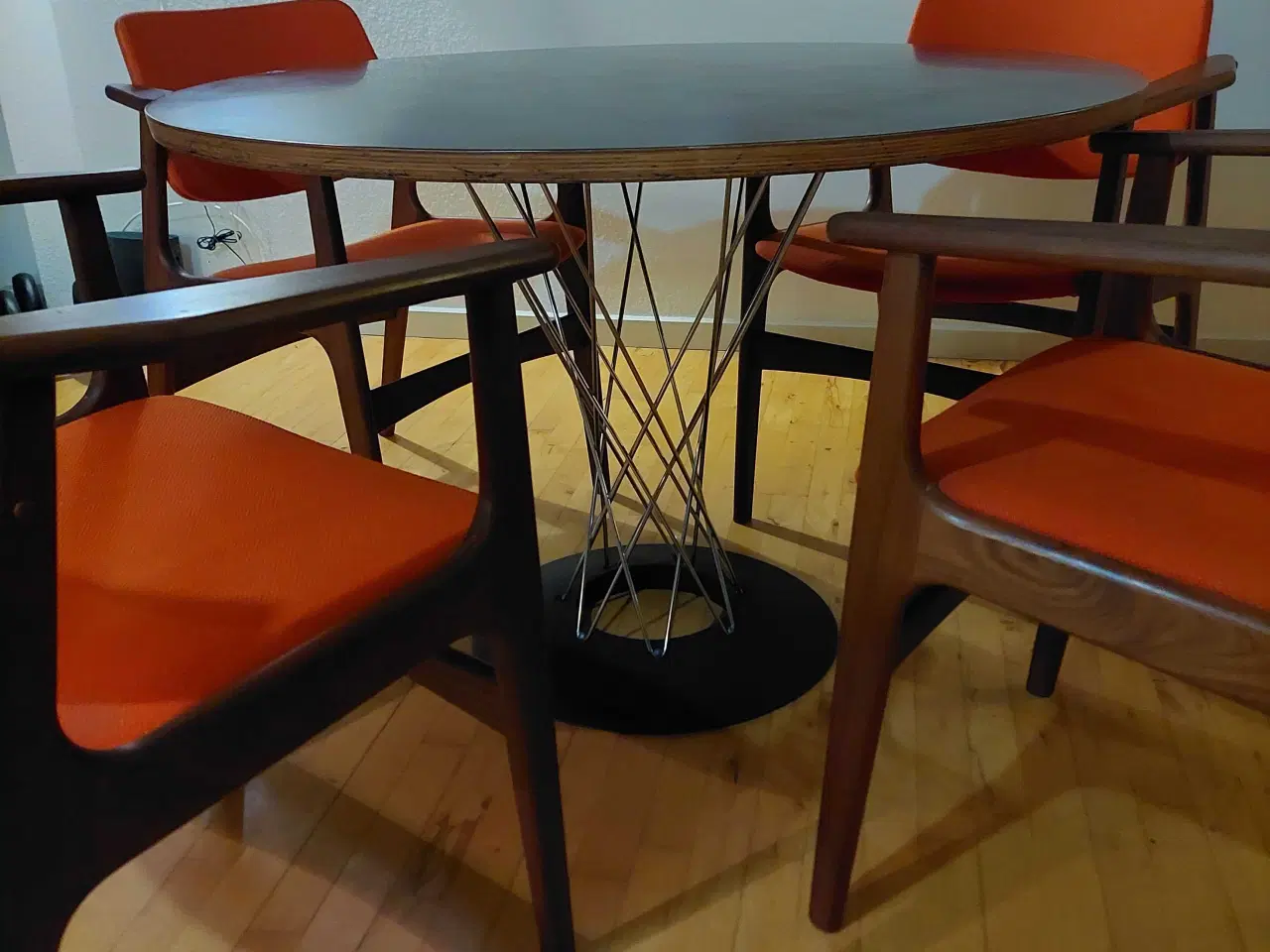 Billede 4 - Designer bord -Isuma Noguchi +4 Arne Vodder stole