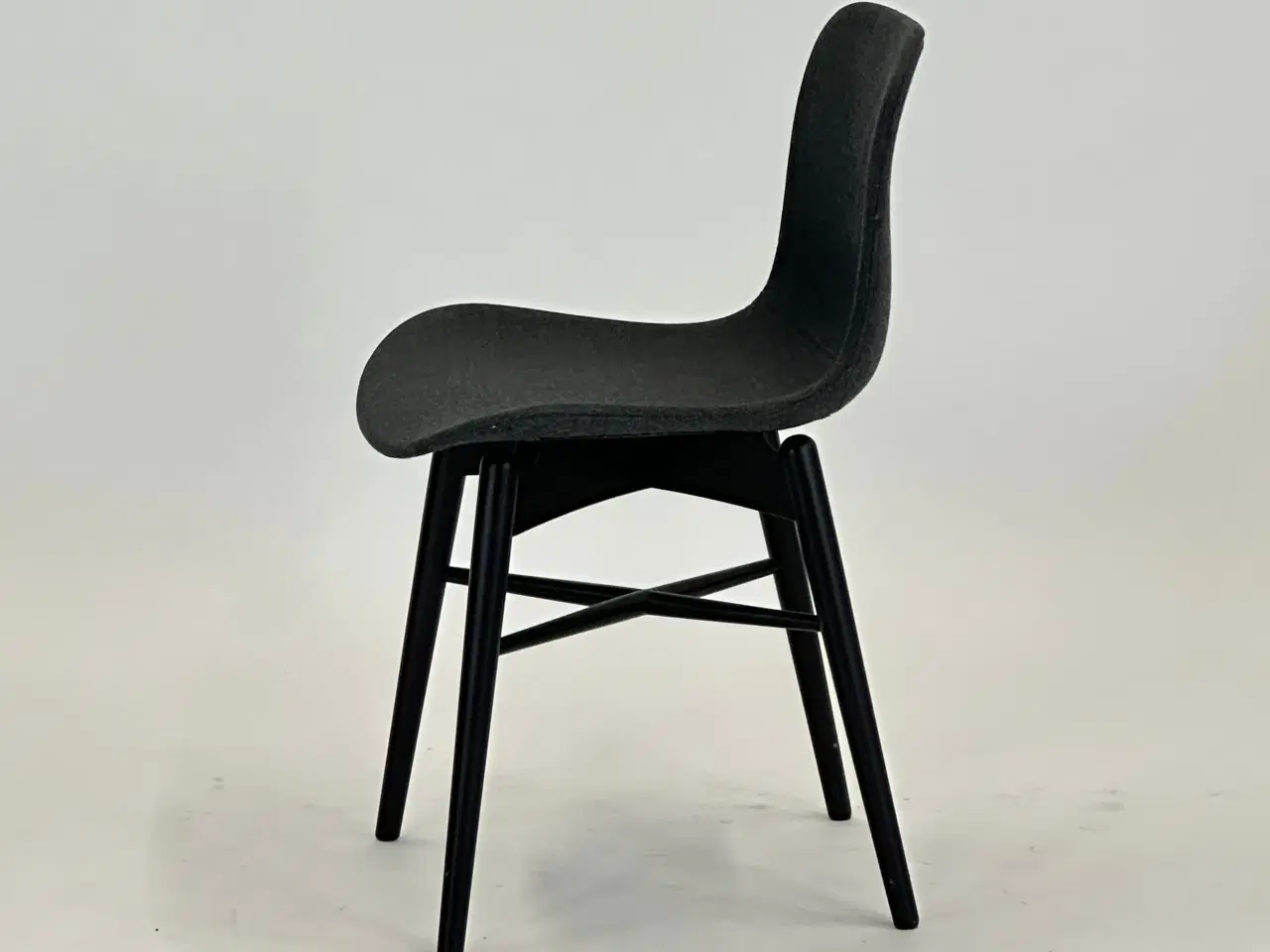 Billede 4 - Langue Original Stol (Anthracite grey) fra NORR11