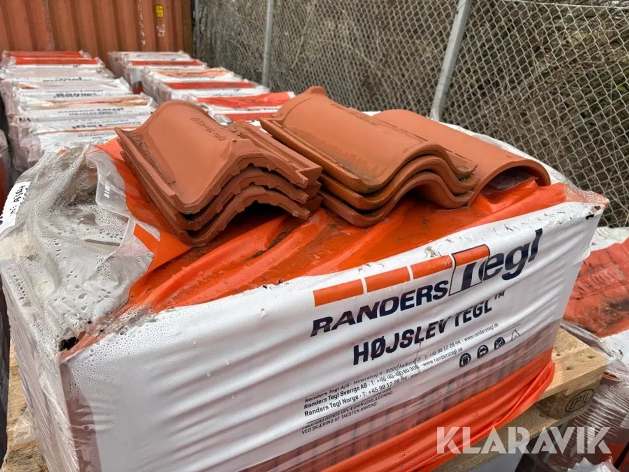 Billede 10 - Teglsten 26 paller a 210 styk Randers Tegl stor Hillerød fals rød