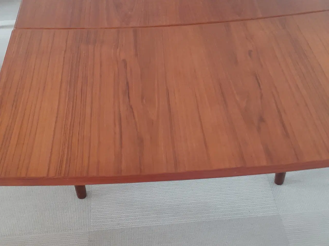 Billede 4 - Teak Spisebord