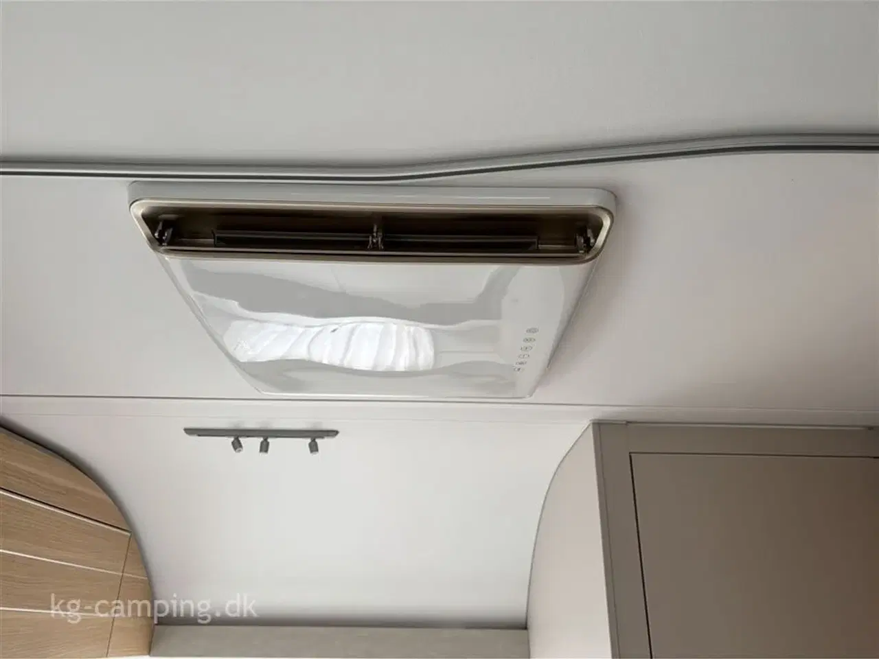 Billede 10 - 2021 - Adria Adora 613 PK   Stor familievogn med mover og aircondition