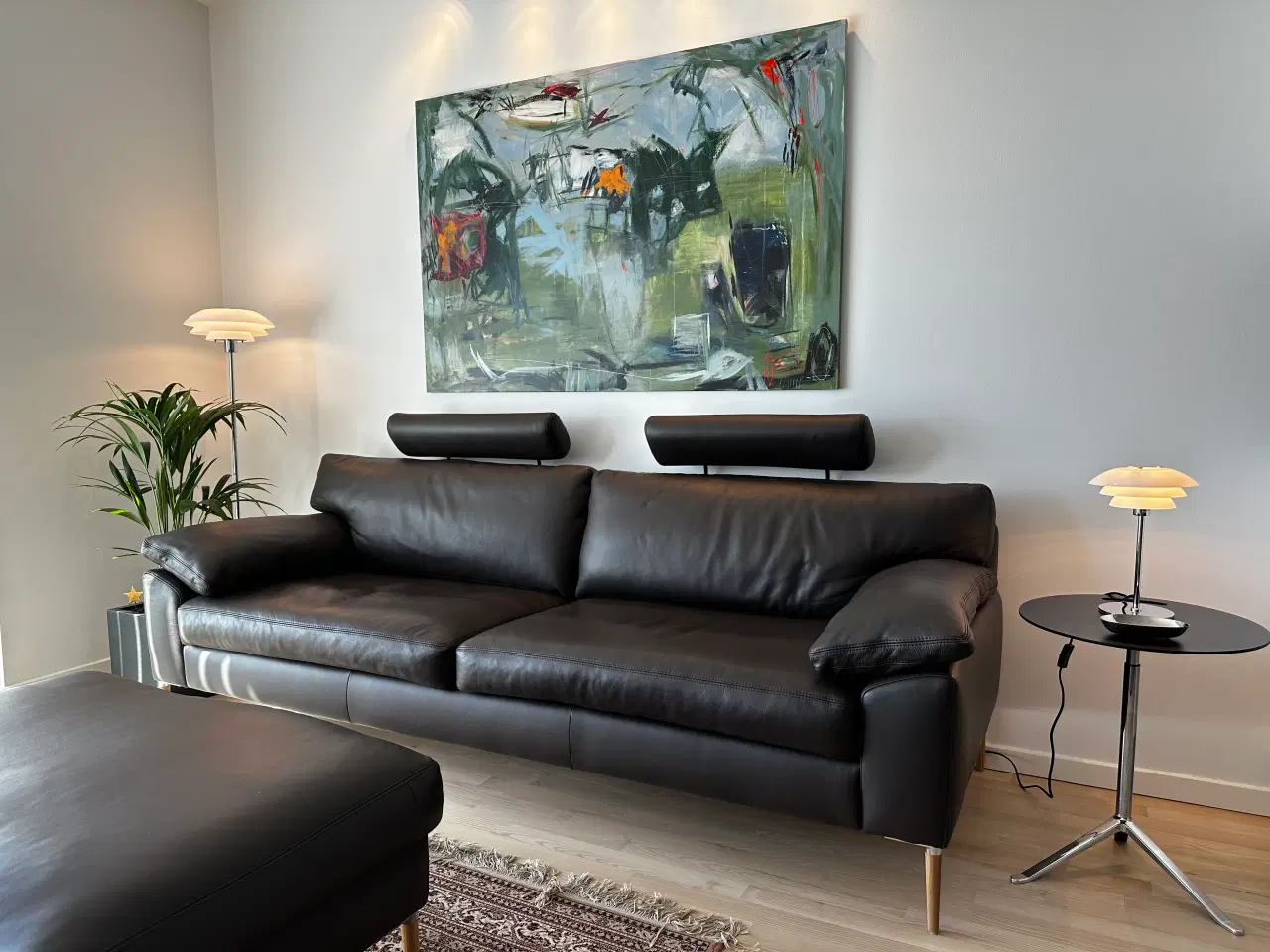 Billede 4 - 3 Personers Sofa med Puf og Nakkestøtte