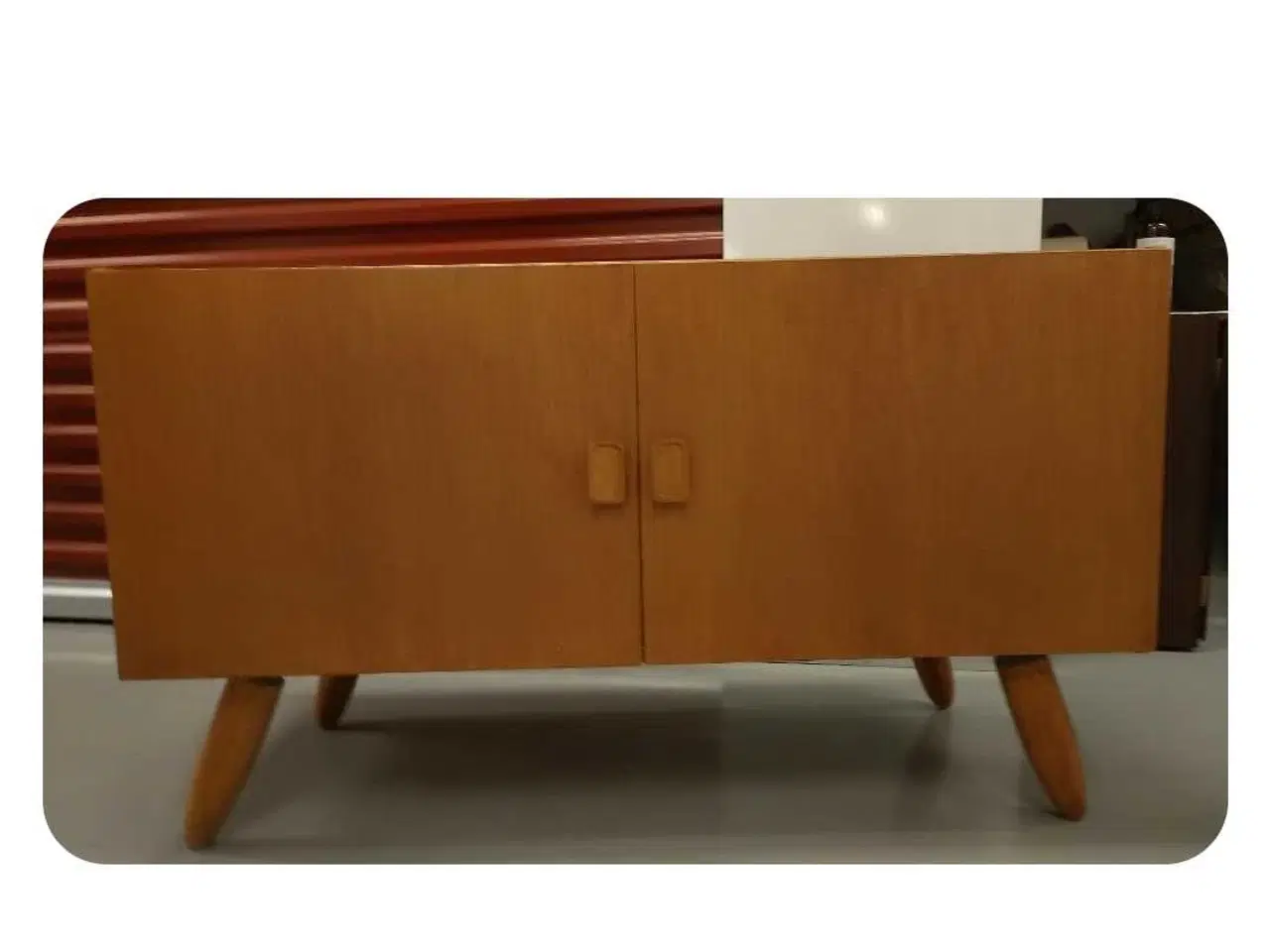 Billede 2 - Elegant og enkel skænk I teaktræ sælges 