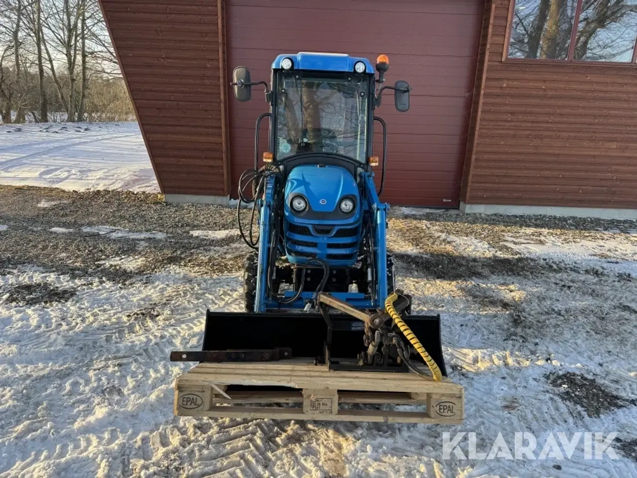 Billede 2 - Traktor LS J27 med frontlæsser