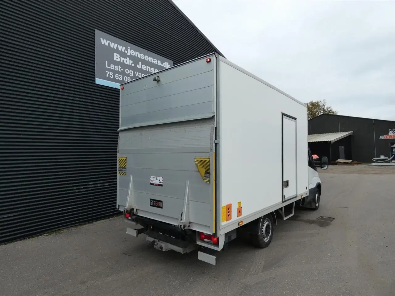Billede 5 - Iveco Daily 35S16 4100mm 2,3 D m/Alukasse med lift Hi-Matic 156HK Ladv./Chas. 8g Aut.