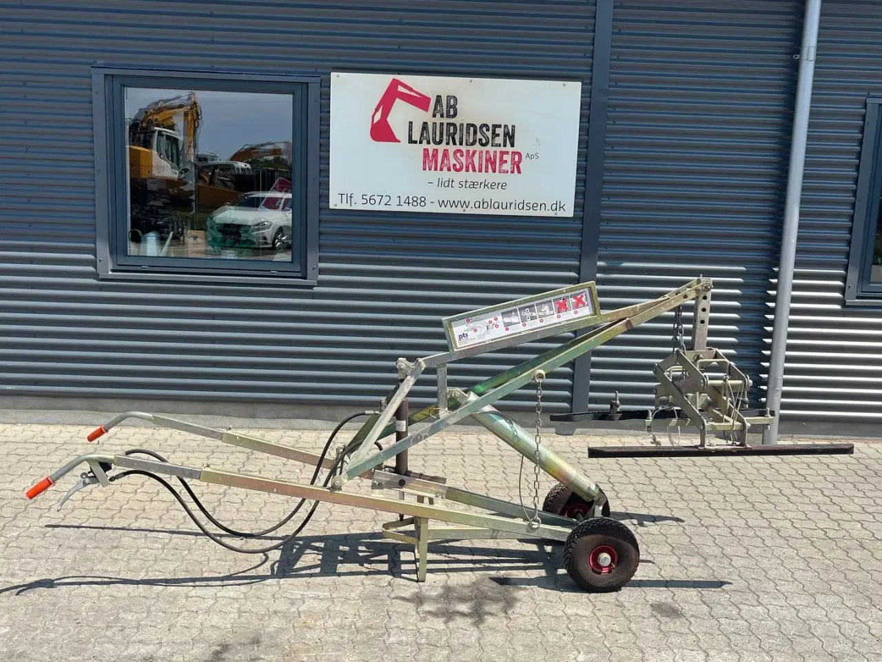 Billede 1 - - - - Stor flise ligger vogn til sf sten mm.