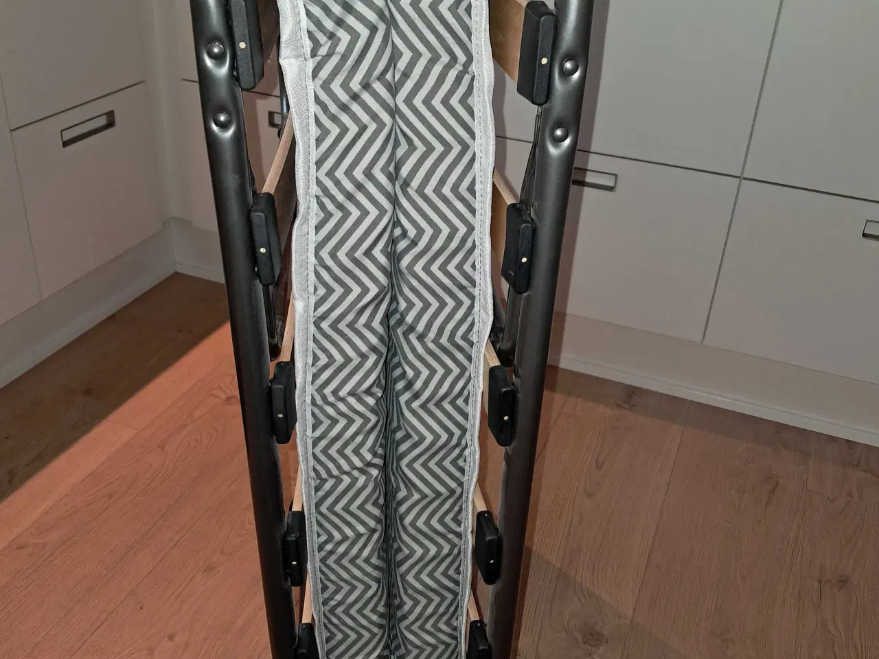 Billede 2 - Gæsteseng, som ny.