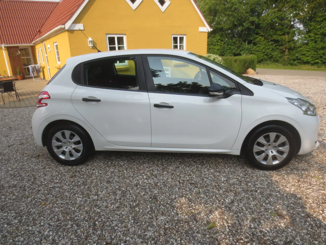 Billede 5 - Peugeot 208 1.0 VTi År 2014. Km 123. 