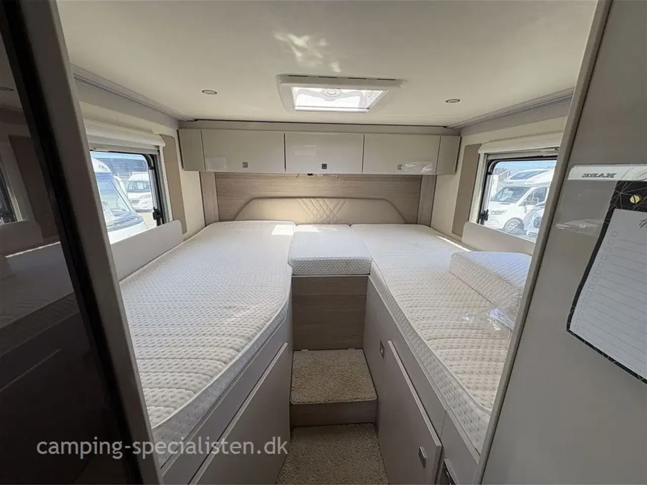 Billede 10 - 2023 - Bürstner Lineo T690 G   Bürstner Lineo T 690 G 2023 - Se den nu hos Camping-Specialisten.dk