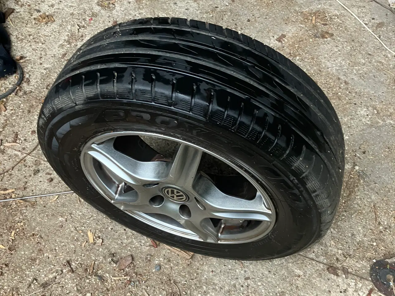 Billede 3 - org wv alufælge med dæk som nye