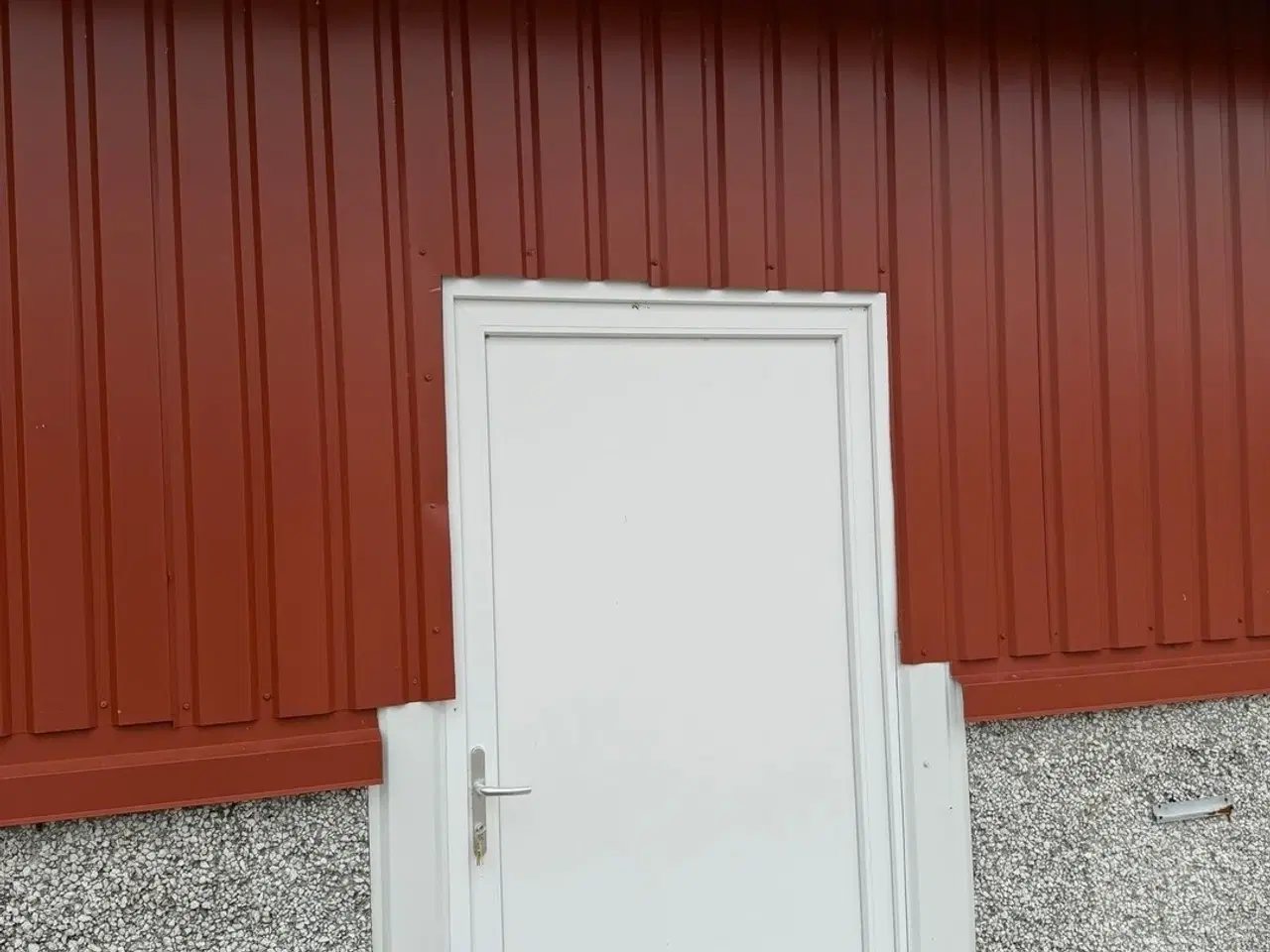 Billede 4 - Lagerhal udlejes