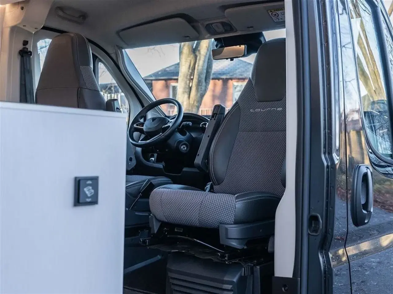 Billede 45 - 2026 - Tourne 6.0 Select aut. gear - Black - 180HK Tournes topmodel