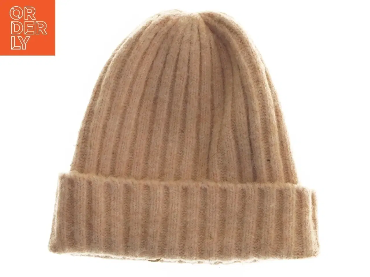 Billede 2 - Beige strikhue fra Pieces (str. 24x23 cm)