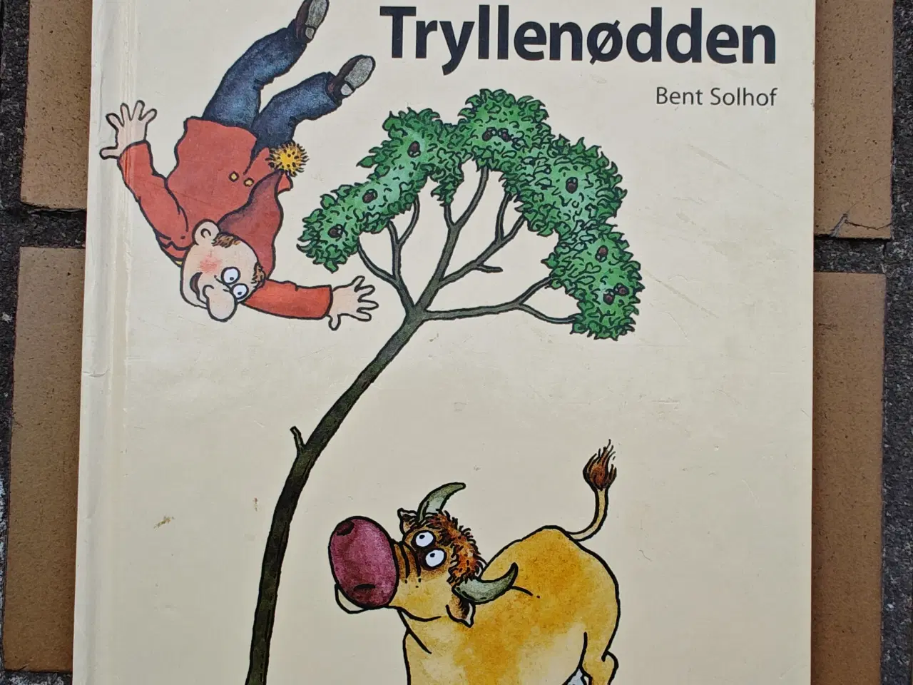 Billede 1 - Prop og Berta Tryllenødden Bog