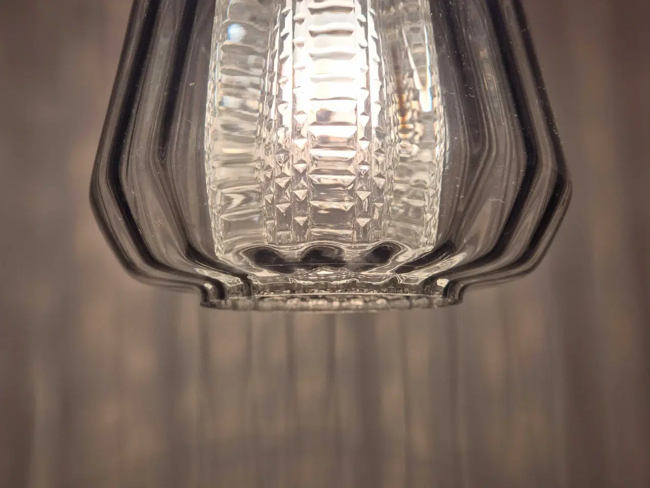 Billede 5 - Smuk svensk retrolampe i røgfarvet glas 