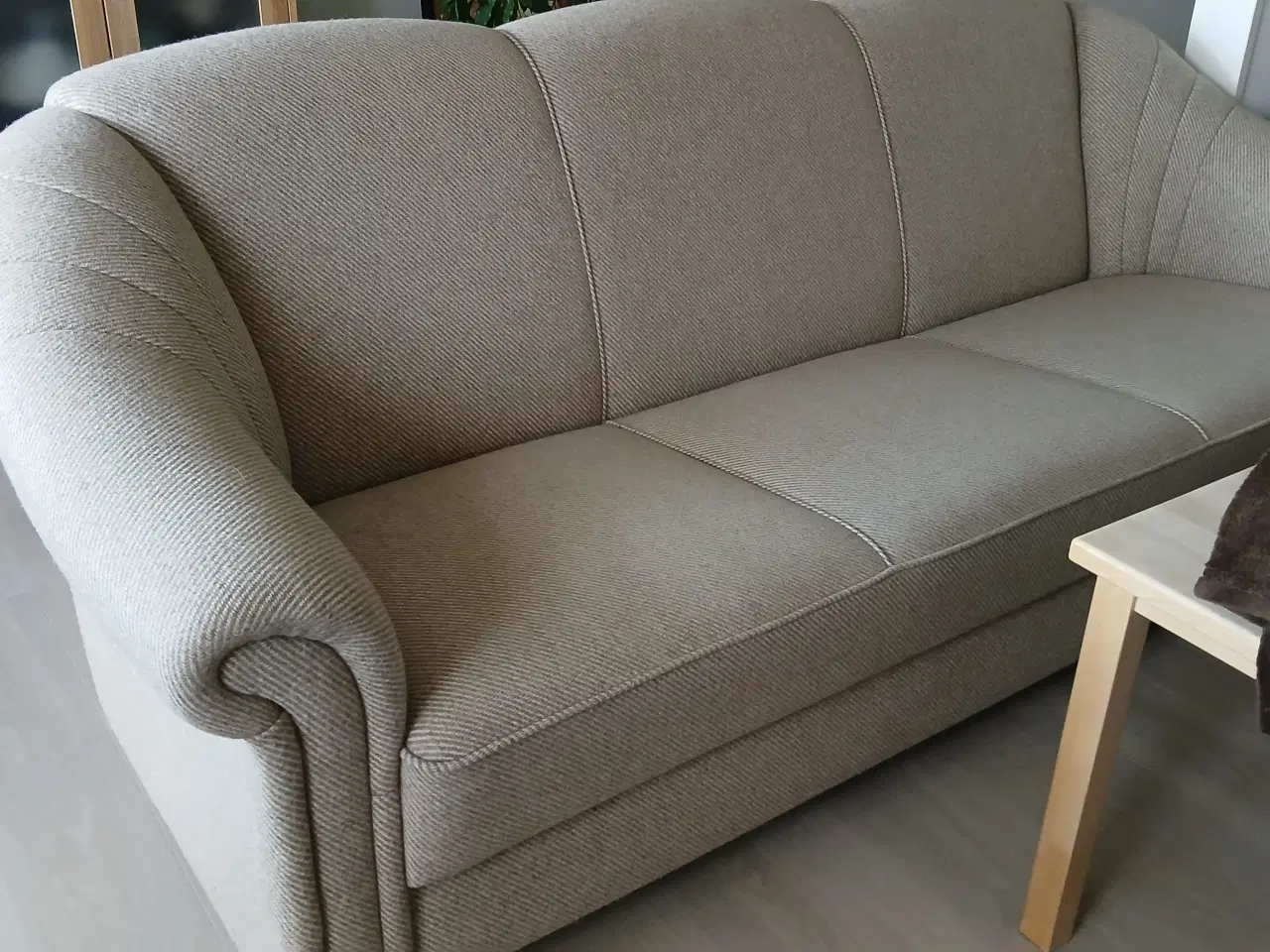 Billede 1 - Sofa i uld som ny