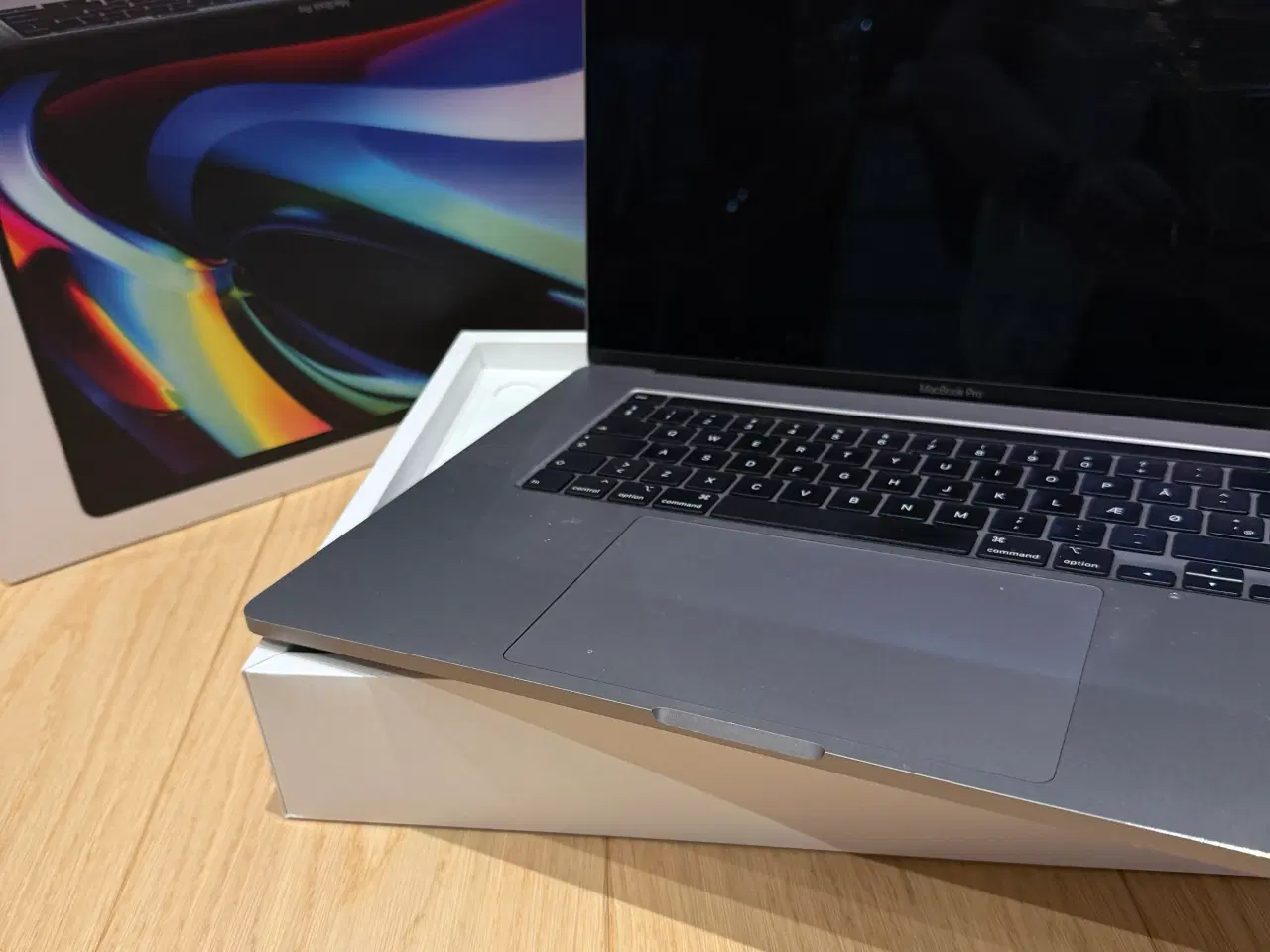 Billede 1 - 16" MacBook Pro – space grey - Touch Bar mm