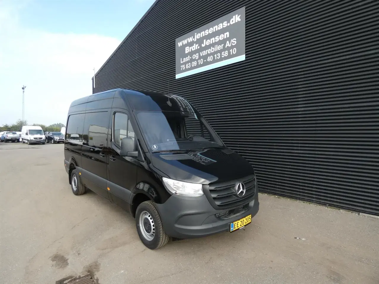 Billede 1 - Mercedes-Benz Sprinter 317 2,0 CDI A2 H2 RWD 9G-Tronic 170HK Van Aut.