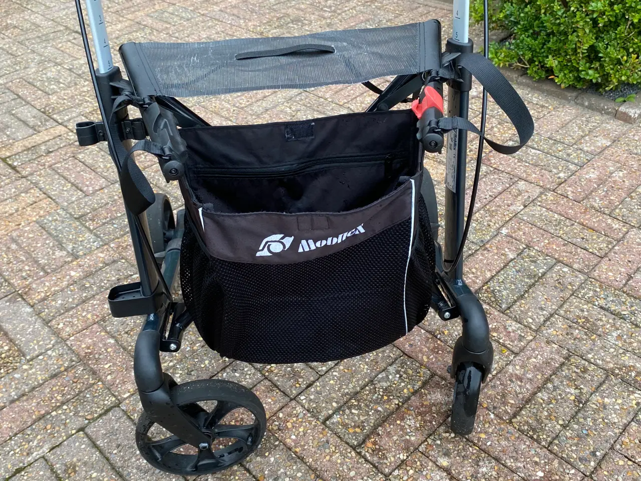 Billede 2 - Mobilix Leopard letvægtsrollator