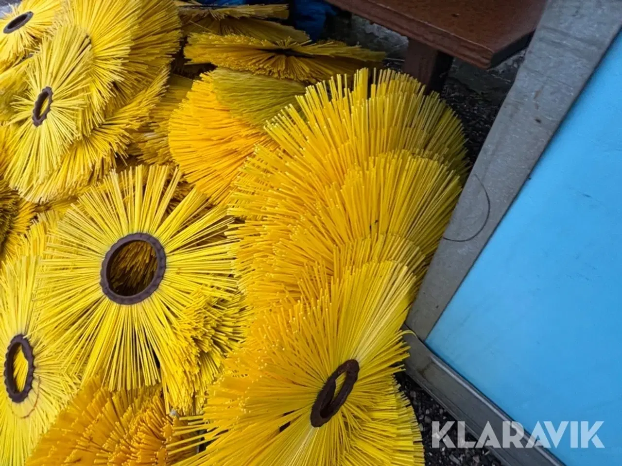 Billede 9 - Blandet lot af børster til koste