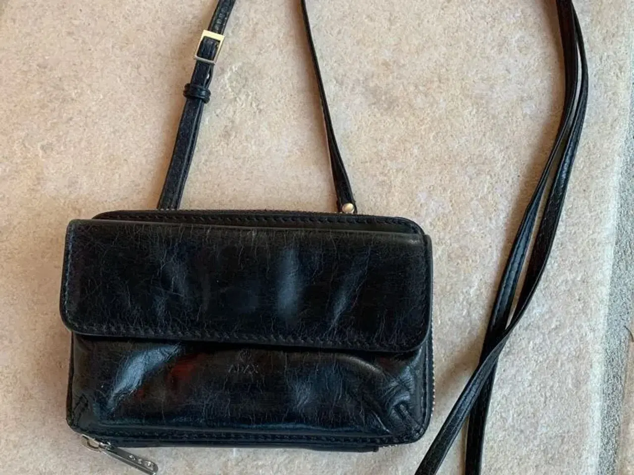 Billede 1 - ADAX  pung/taske i sort læder