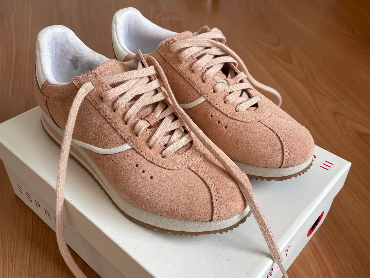 Billede 1 - ESPRIT Sneakers str. 37