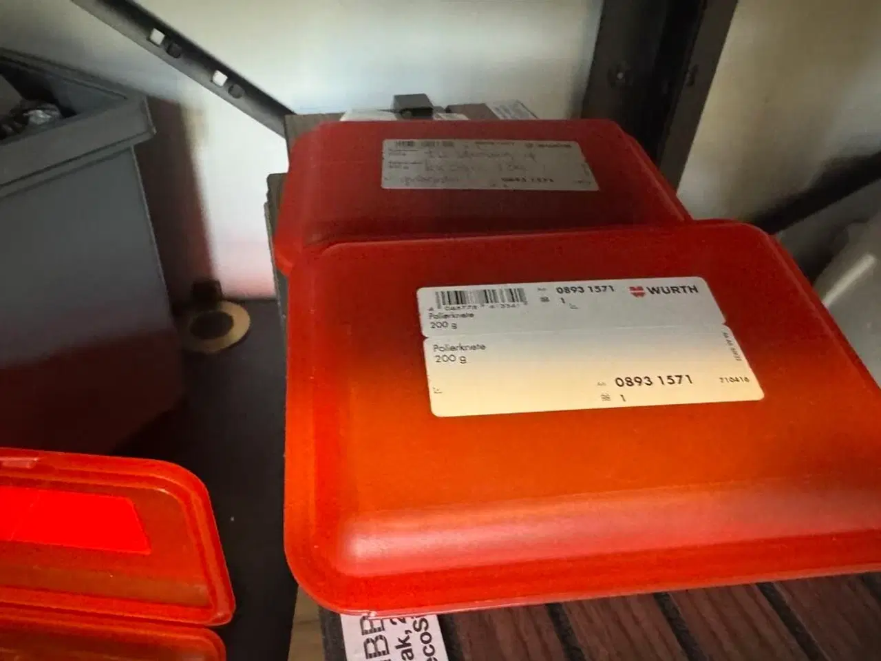 Billede 10 - 4 stk. Stålreoler med indhold